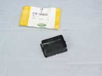 Заглушка передней панели D3 DYB500020
