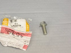Болт обводного ролика ГРМ TDV6 LR004104