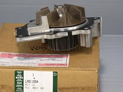 Помпа водяная FR2 2.2 LR011694